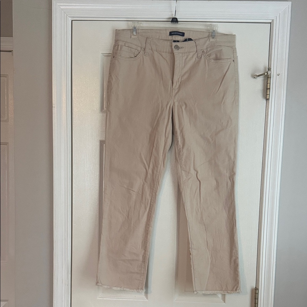 Bandolino Cropped Khaki Jeans